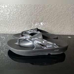 Oofos Ooriginal Men 10 Women 12 Black Slide Sandals Comfort Slip-On Thong